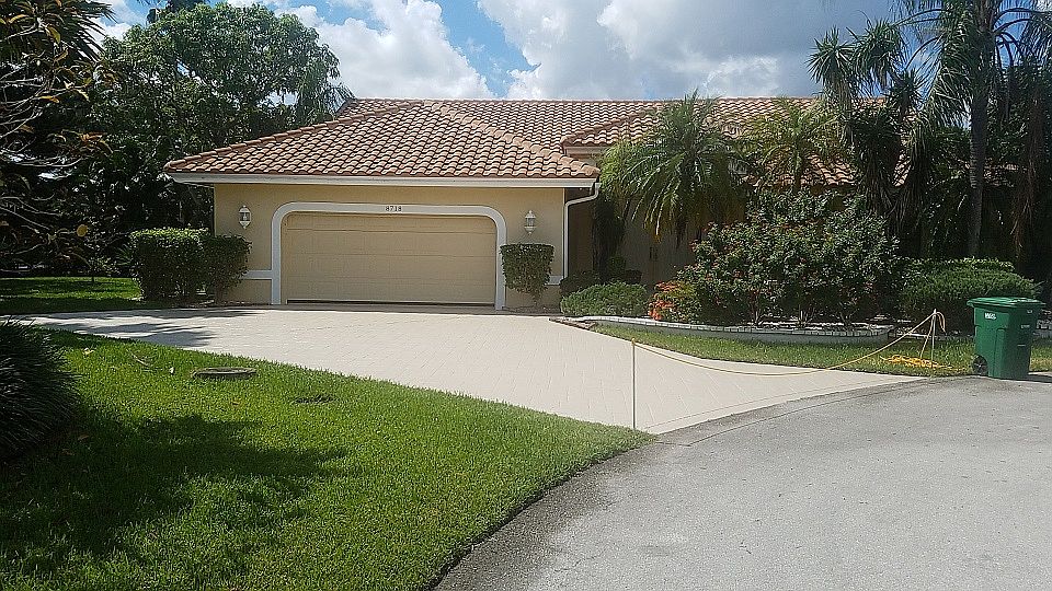 1st image of 8718 NW 76th Ct