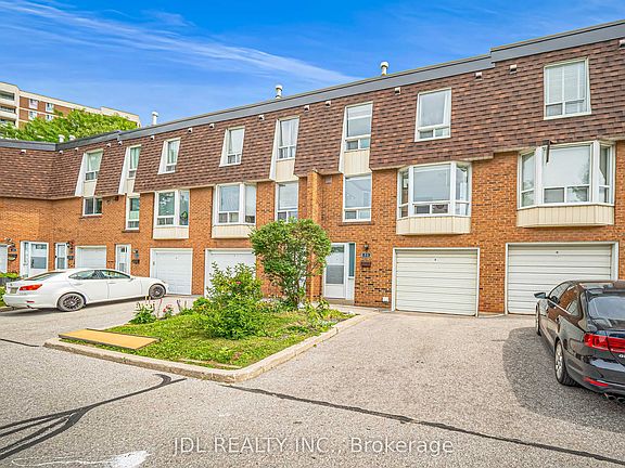 2nd image of 100 Bridletowne Cir #33