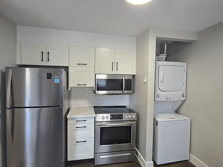 259 Montfort St #A — Photo 11