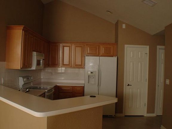 3rd image of 6134 NE Kensington Dr