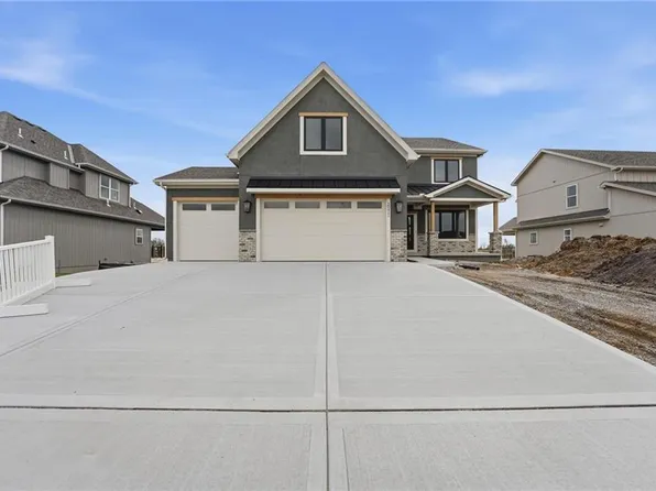 10411 N Liberty St, Kansas City, MO 64155