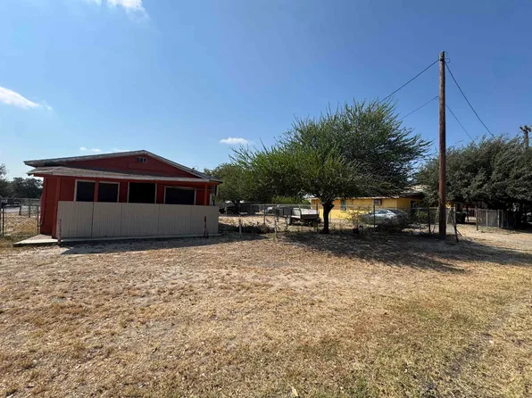 509 Glenn St, Zapata, TX 78076