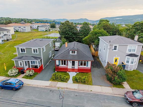 3rd image of 8 Froude Avenue