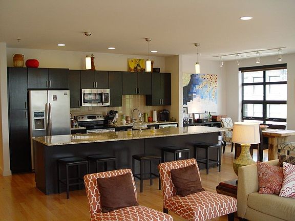 5th image of 1201 Howard St APT 301