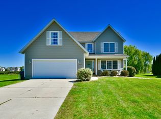 4735 Lauren Ln, Saint Joseph, MI 49085