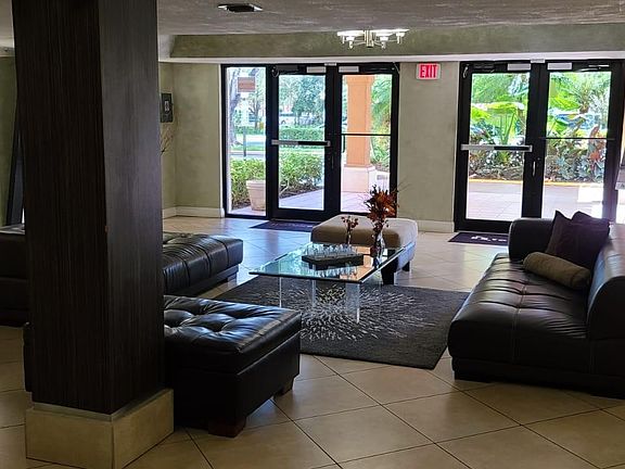 3rd image of 701 NW 19th St APT 509