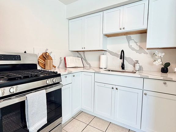3rd image of 304-342 Forder Rd