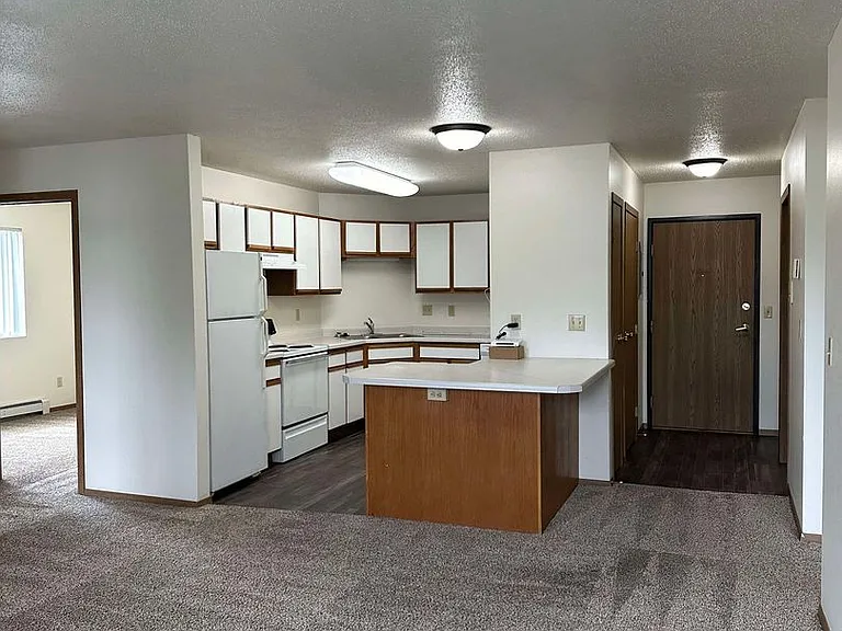 Dakota E & W Apartments — Photo 110