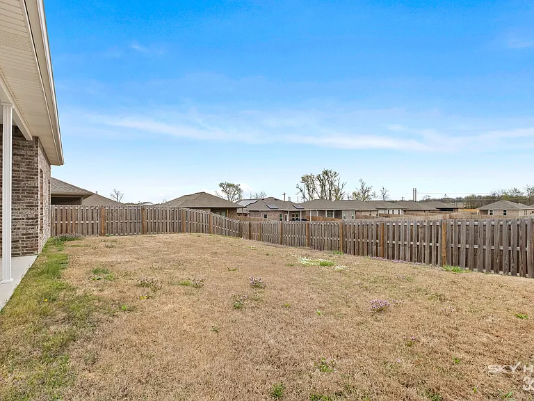 6102 Hoover St — Photo 28