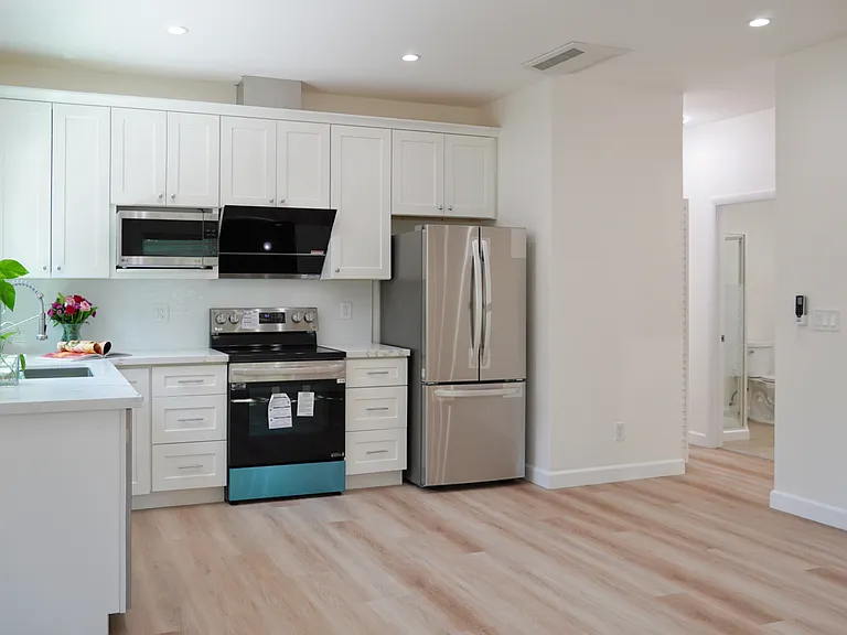 938 Heatherstone Ave — Photo 7