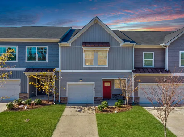 1209 Alston Ridge Ct, Cary, NC 27519