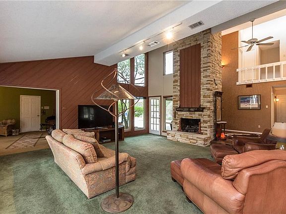 5th image of 911 Green Hills Ct