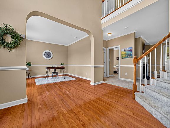 3rd image of 9313 Bramden Ct
