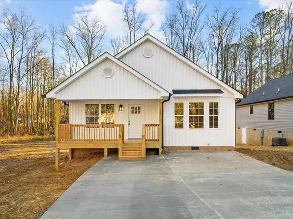 116 Robinhood Dr SE, Dalton, GA 30721