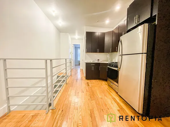 161 Maujer Street image 1 of 10