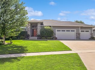 7910 NW 104th Ct, Johnston, IA 50131
