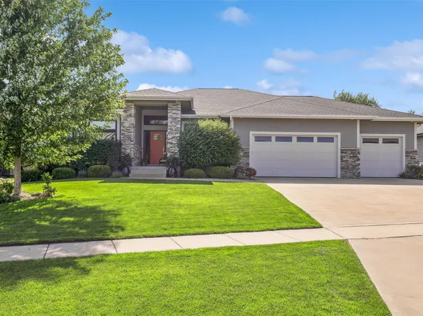 7910 NW 104th Ct, Johnston, IA 50131