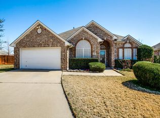 1001 Pegasus Dr, Arlington, TX 76013