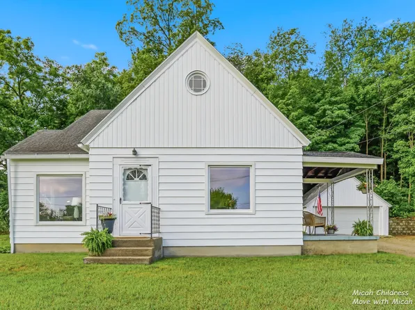 1950 Bauer Rd, Jenison, MI 49428