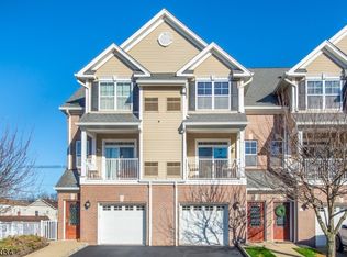 202 River Pl, Butler, NJ 07405