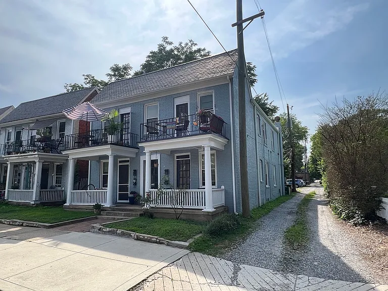 8 N. Auburn Ave. — Photo 3