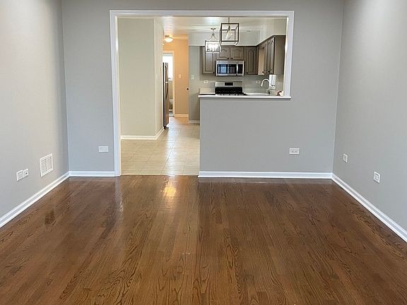 2nd image of 1806 Oak Park Ave #2