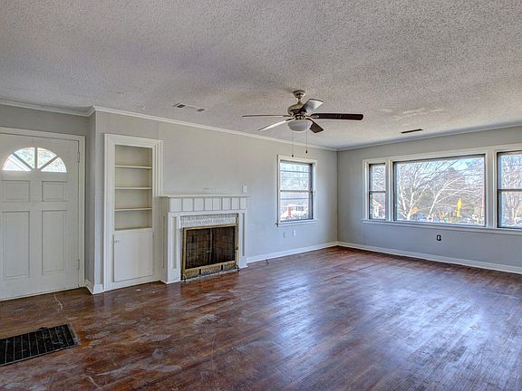3rd image of 2500 Booker St