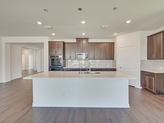 5th image of 429 Wild Onion Ln