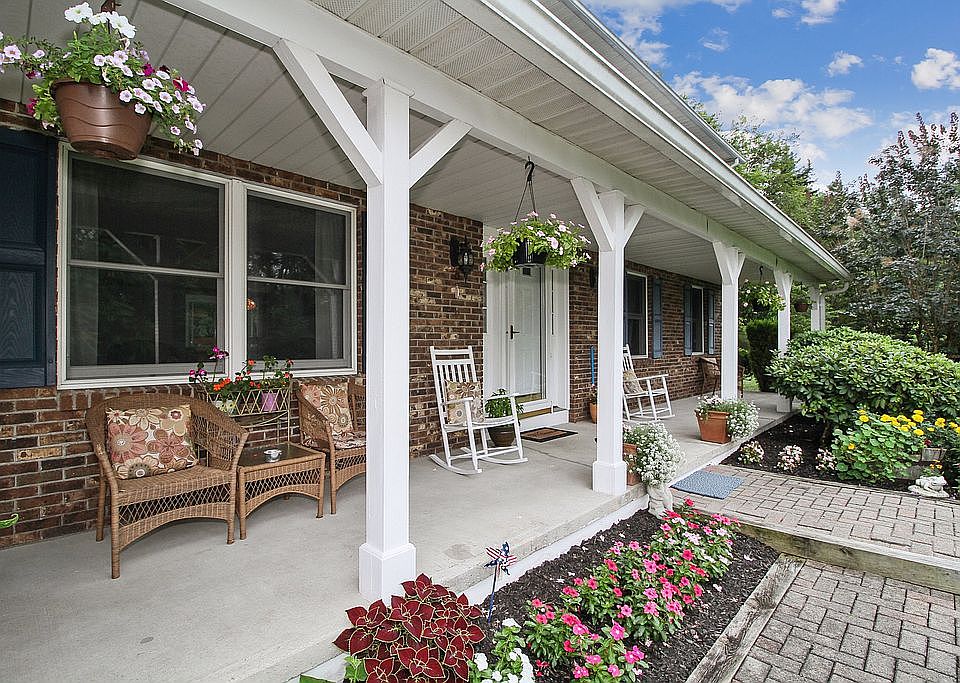 192 Overlook Rd, Poughkeepsie, NY 12603 Zillow