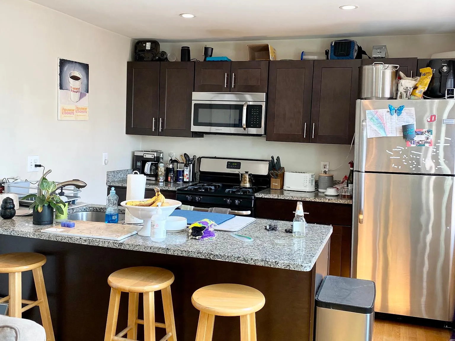 3 bed, 1000 sqft, $4,500 — Photo 3