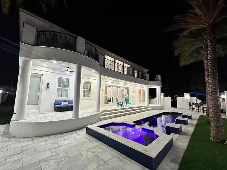 120 W Chapman Rd — Photo 4