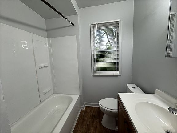 5th image of 19420 Woodbine St #1