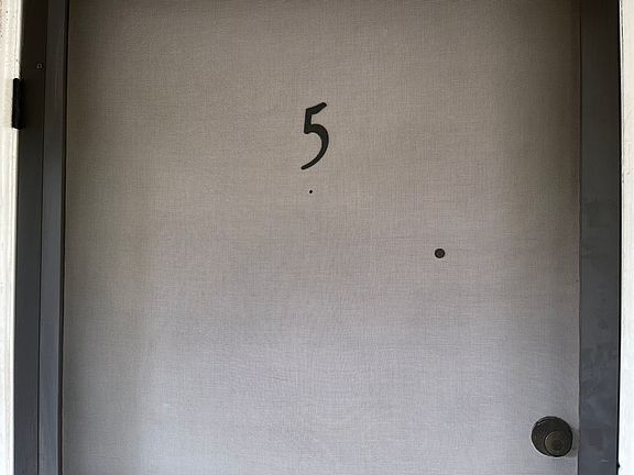 4th image of 658 Ivy St APT 5