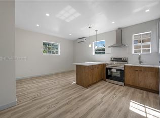 1132 NW 3rd St APT 6, Miami, FL 33128