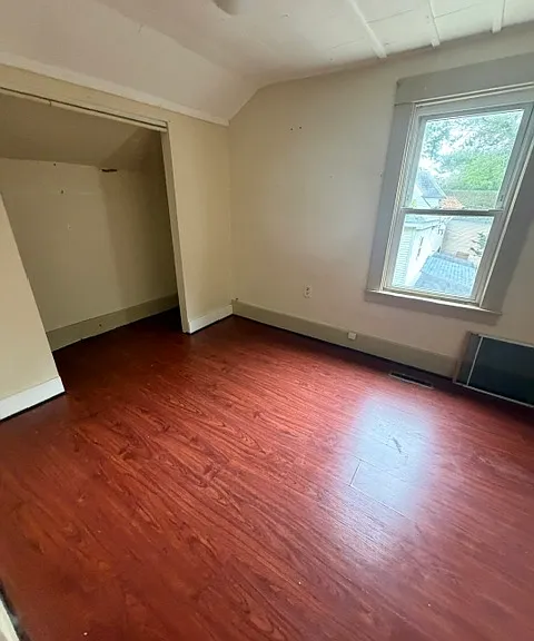 191 Vandervoort St #1/2 — Photo 3