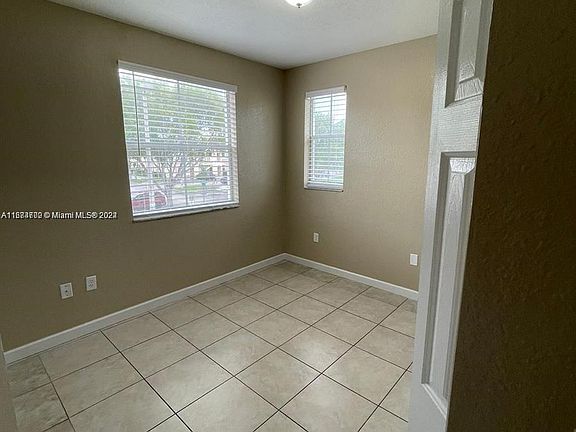 5th image of 1666 SE 27th Ct
