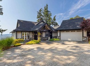 6001 Silverstone Ln, Sechelt, BC V7Z0T8