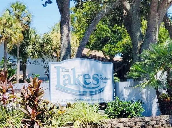 2737 S Oakland Forest Dr APT 203, Oakland Park, FL 33309