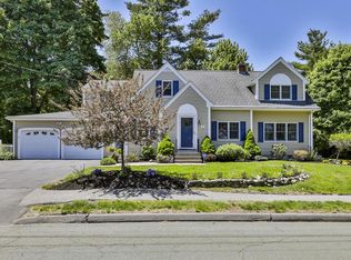 7 Williams Rd, Lynnfield, MA 01940