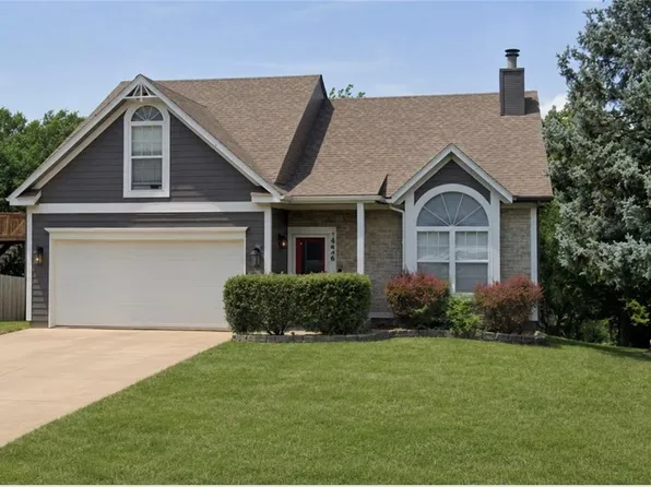 15446 Foster St, Overland Park, KS 66223