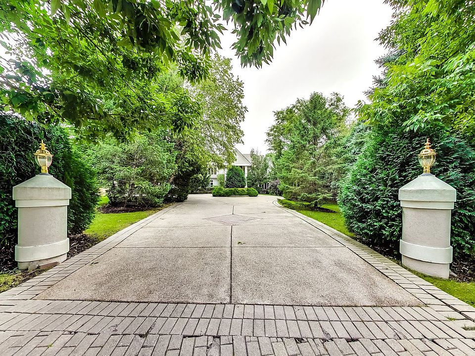 1st image of 1919 Browning Ct