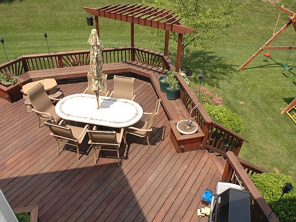 Exterior-Back Deck