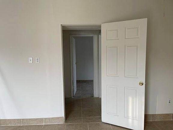 4th image of 6206 Darwell Ave