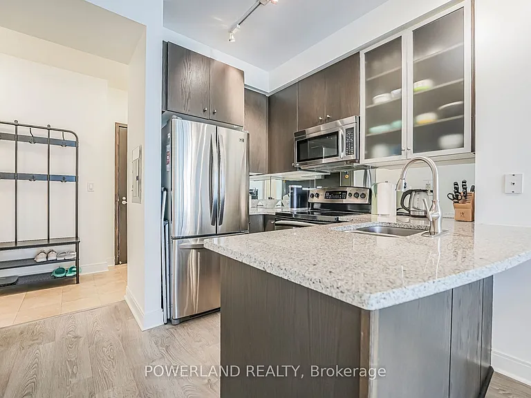18 Yorkville Ave #317 — Photo 19