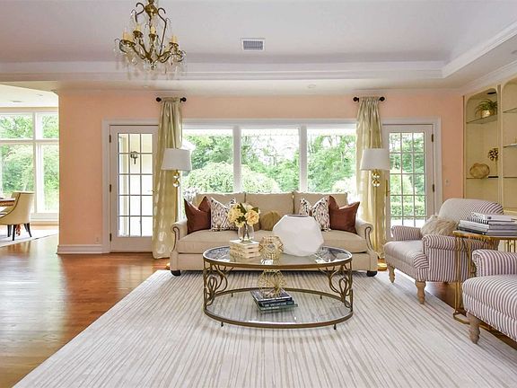 5th image of 200 Scudders Ln