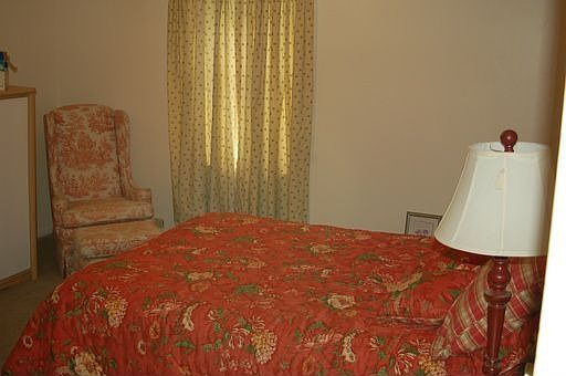 5th image of 328 West Ave