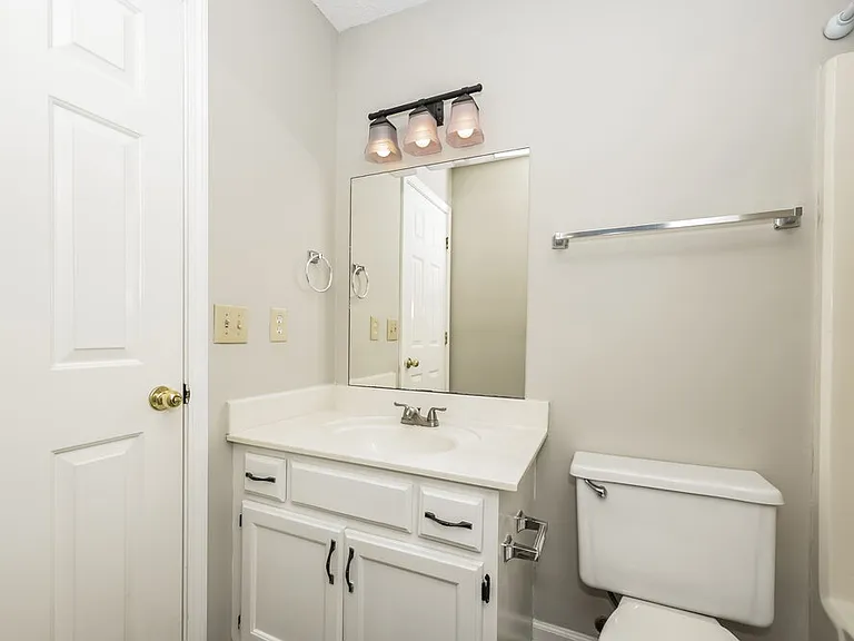 805 Forest Ridge Dr — Photo 12