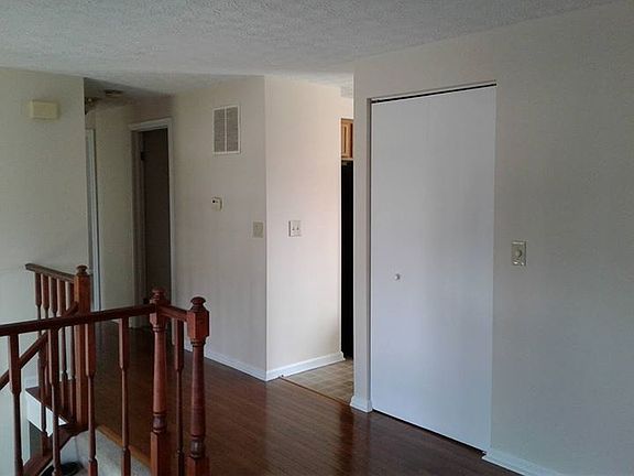 4th image of 2858 Arrowsmith Dr
