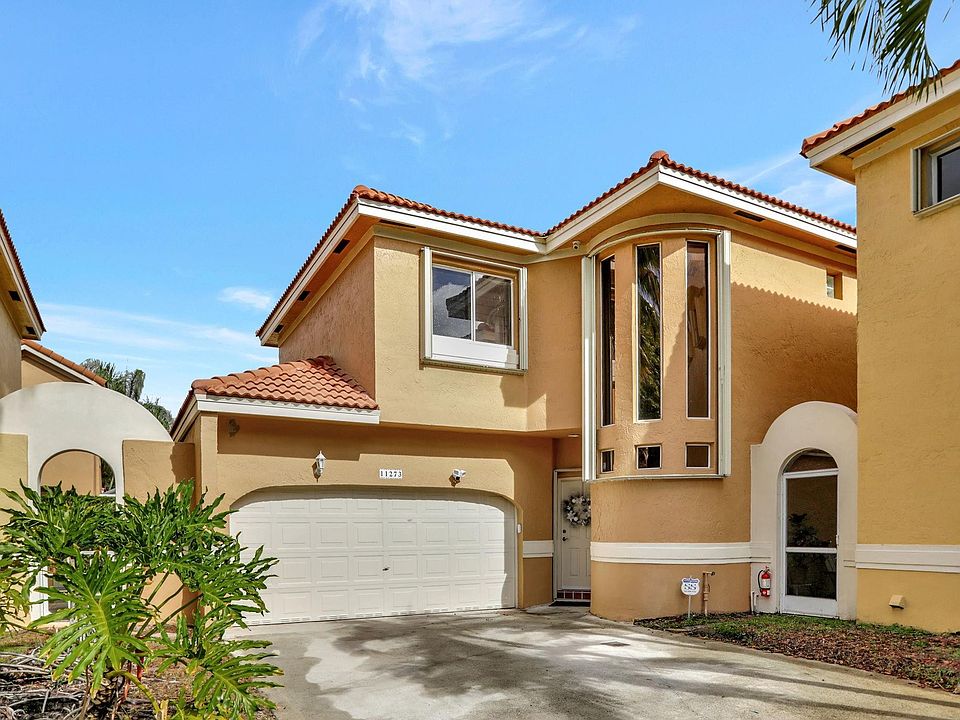 1st image of 11273 Lakeview Drive #32-I