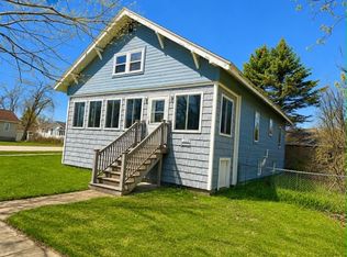 925 & 929 S 2nd Ave, Alpena, MI 49707